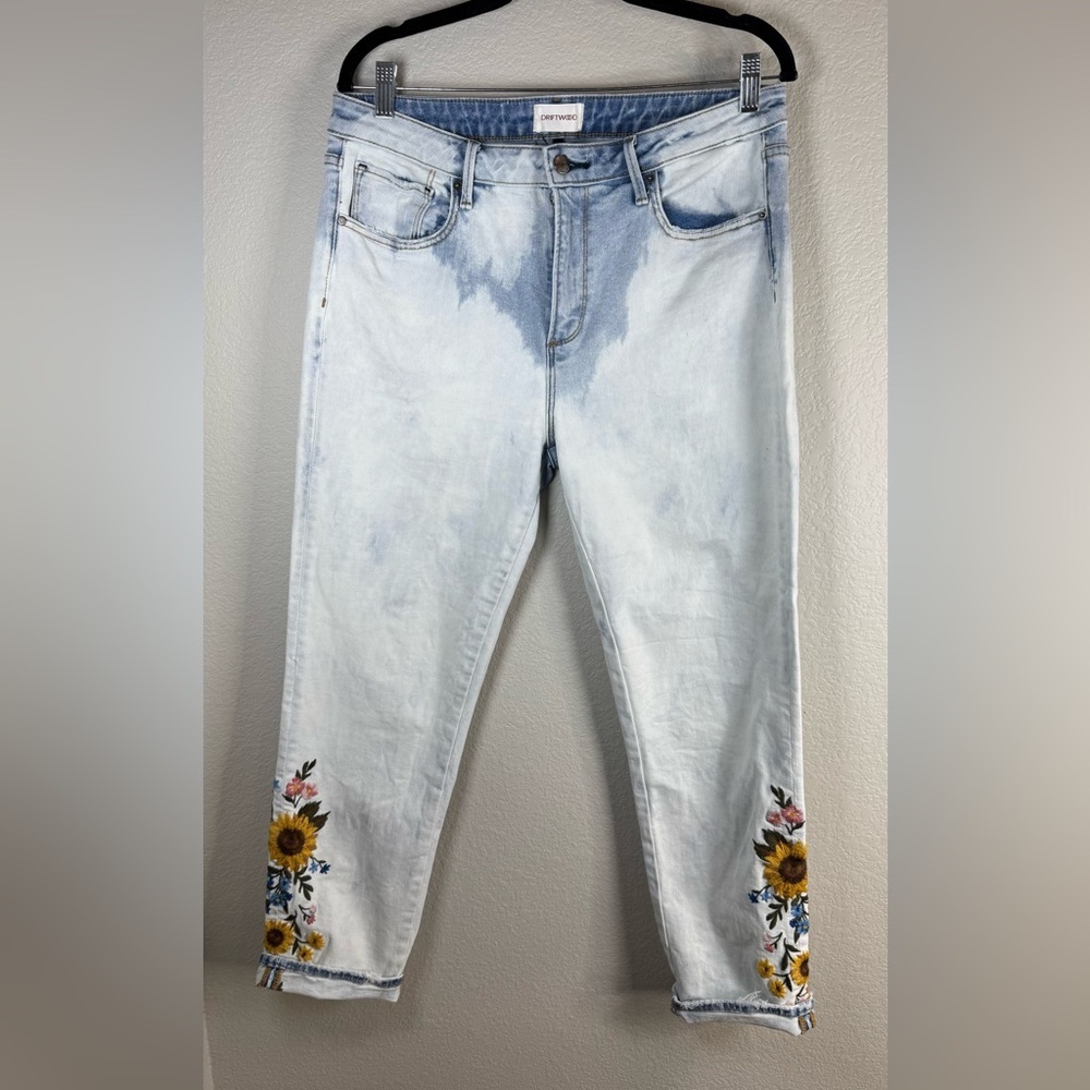 Floral Embroidered Light Blue Jeans
